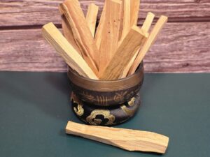 Palo Santo – Natural Holy Wood from Peru