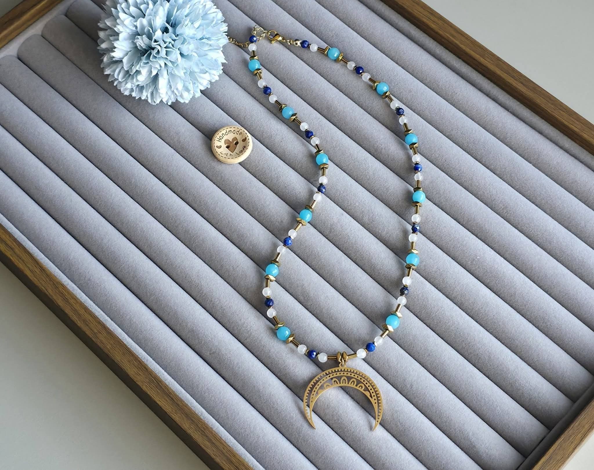 Lunula Necklace - obrazek 2
